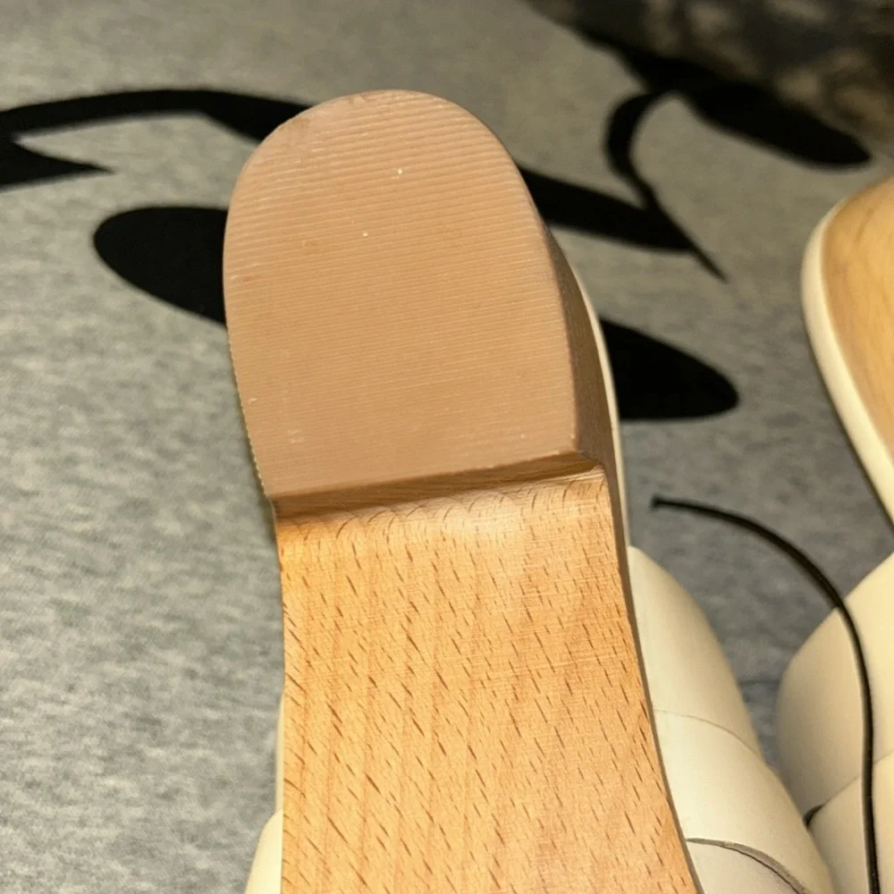 Madewell The Monique Buckle Clog in Bone Size 7 - Picture 9 of 15